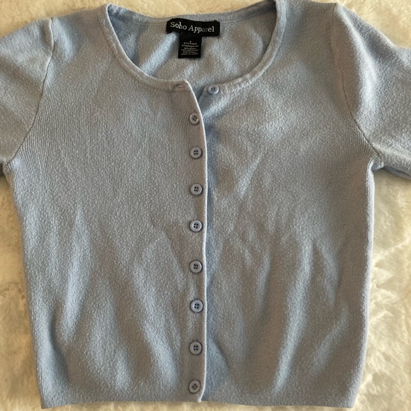 Cute button up - Picture 2 of 7